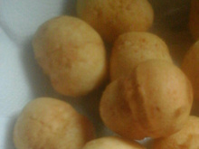 Pão de queijo frito