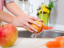 Limpeza correta da fruta: Harvard revela como as maçãs devem ser lavadas para combater infecções