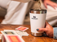 Stanley em oferta, copo e garrafa térmica com desconto enquanto durar o estoque