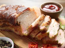 Poucos sabem, mas para fazer barriga de porco perfeita, você deve seguir essa temperatura e esse tempo de cozimento