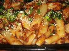 Macarrão à bolonhesa com queijo