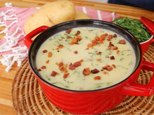 Essa sopa cremosa de batata e bacon é melhor que muito jantar chique: minha receita favorita em dias frios