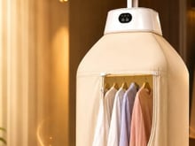 Por menos de R$ 120! Secadora de roupas portátil ajuda a secar peças em situações de urgência