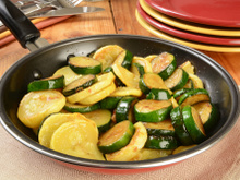 Receitas de abobrinha refogada: 6 maneiras diferentes de preparar o legume e acrescentá-lo ao cardápio