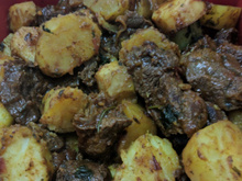 Carne refogada com batata doce