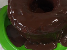 Calda de chocolate para bolo de cenoura