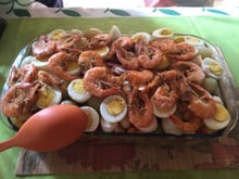Bacalhau à brasileira com camarões
