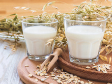 Como fazer leite de aveia caseiro: fácil e econômico