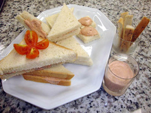 Patê de salsicha em lata