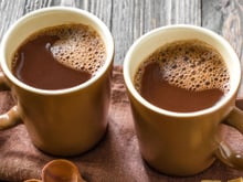 Receita de choconhaque é só para maiores de 18: saboreie a bebida cremosa que é quase um drink!