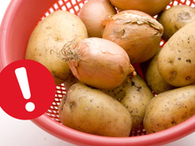 Com quantos anos você descobriu que esse é o jeito certo de guardar batata para que ela fique fresca por mais tempo