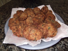 Bolinho de arroz com carne moída