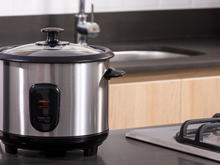 Qual é a panela de pressão elétrica ideal para fazer arroz e ensopados?