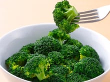 Nem cozido, nem assado: como cozinhar brócolis corretamente para aproveitar todos os nutrientes e potencializar a alimentação