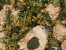 Frango com brócolis e agrião
