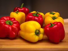 Truque simples para descascar o pimentão de um jeito muito fácil