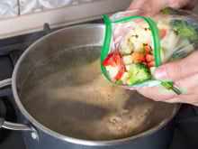 É melhor não cozinhar vegetais congelados: pesquisas mostram como hábito queridinho pode dar errado