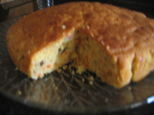 Bolo de cenoura com frutos secos