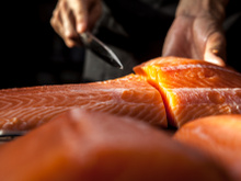 Como limpar salmão sem mistérios: aprenda a melhor técnica