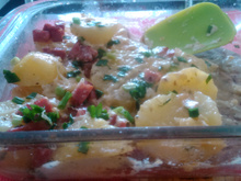 Batatas gratinadas com calabresa