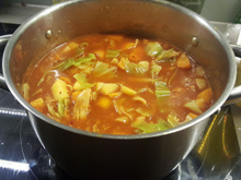 Sopão de legumes, macarrão e frango