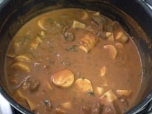 Estrogonofe de filé mignon e palmito