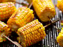 Milho cozido em só 15 minutos sem panela de pressão e muito suculento é perfeito para quem tem pressa