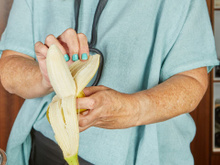 Você joga fora esse tesouro, e aqui está por que você deveria parar e começar a usar nas tarefas domésticas!