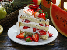 Truque para evitar que o morango azede o bolo: confira