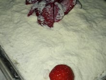 Pavê de leite em pó, morango e doce de leite
