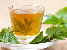 Chá anti-inflamatório e natural que alivia dores nas articulações e melhora a saúde dos rins