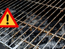 Depois que eu descobri esse truque para limpar a grelha da churrasqueira, nunca mais fiz de outro jeito
