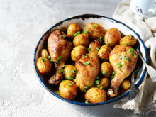 Dá para fazer frango assado na panela de pressão! Duvida? Veja a receita super-rápida no TudoGostoso