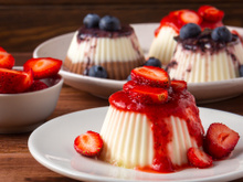 Como fazer panna cotta? Deliciosa sobremesa italiana é perfeita para as festas de fim de ano