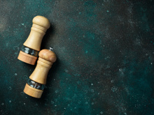 6 opções criativas de saleiro e pimenteiro para você temperar suas comidas favoritas