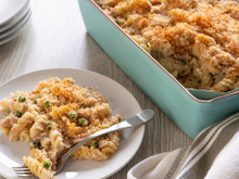 Macarrão cremoso de atum de uma panela só é uma ótima opção para um almoço ou jantar durante a semana