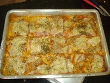 Lasanha de carne moída e molho branco