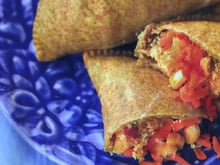 Da farofa ao pastel: 7 receitas veganas fáceis prontas em até 20 minutos