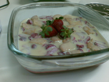 Sobremesa com gelatina de morango