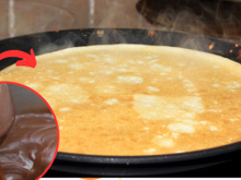 Queria um doce e não queria gastar dinheiro: juntei o que tinha em casa na frigideira e virou a minha receita favorita