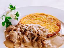 Picadinho de bode com batata rosti