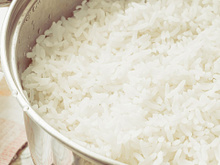 Muitos brasileiros acreditam que sabem fazer o arroz perfeito, mas a maioria esquece de adicionar esse ingrediente que faz toda a diferença