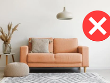 Nem sofá, nem poltrona: essa é a nova tendência que economiza espaço na sala com muito conforto