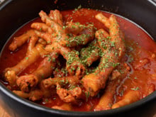 Caldo de pé de frango