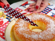 Pudim queijadinha de comer rezando: receita com queijo e coco ralado fica cremosinha e é fácil de fazer