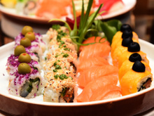 Encontraram pegadas de rato na cozinha de um restaurante de sushi popular: quando chegaram ao armazém, a situação era completamente insana