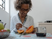 Quem não deve comer mamão? Especialistas revelam a verdade sobre essa fruta apelidada de "fruta da longevidade"