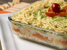 Batata recheada em travessa