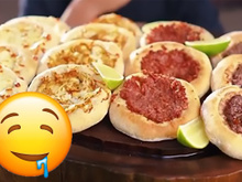 Habib's caseiro: receita de esfiha na airfryer leva só 4 ingredientes e é muito fácil e rápida de fazer!