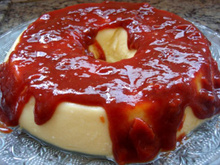 Pudim de queijo com calda de goiabada: como fazer